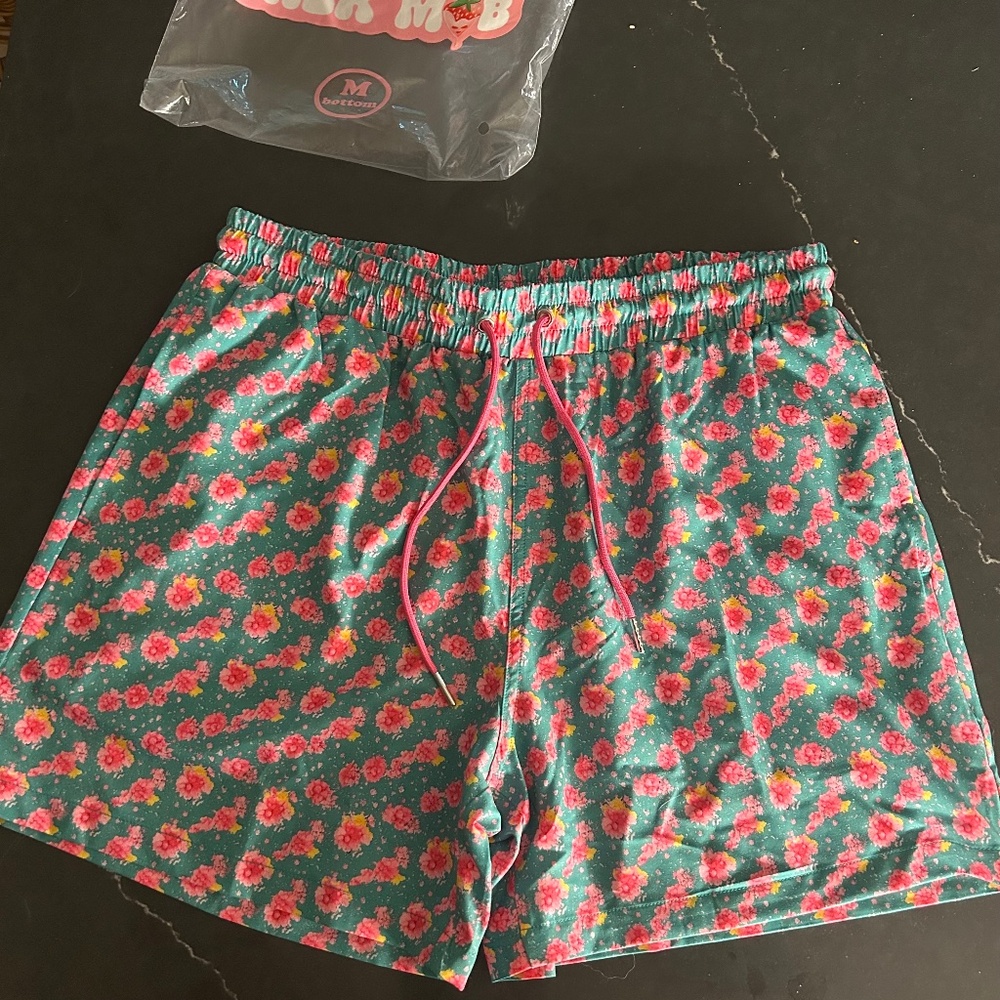 NWT Strawberry Milk Mob Syros Swim Trunks Medium
